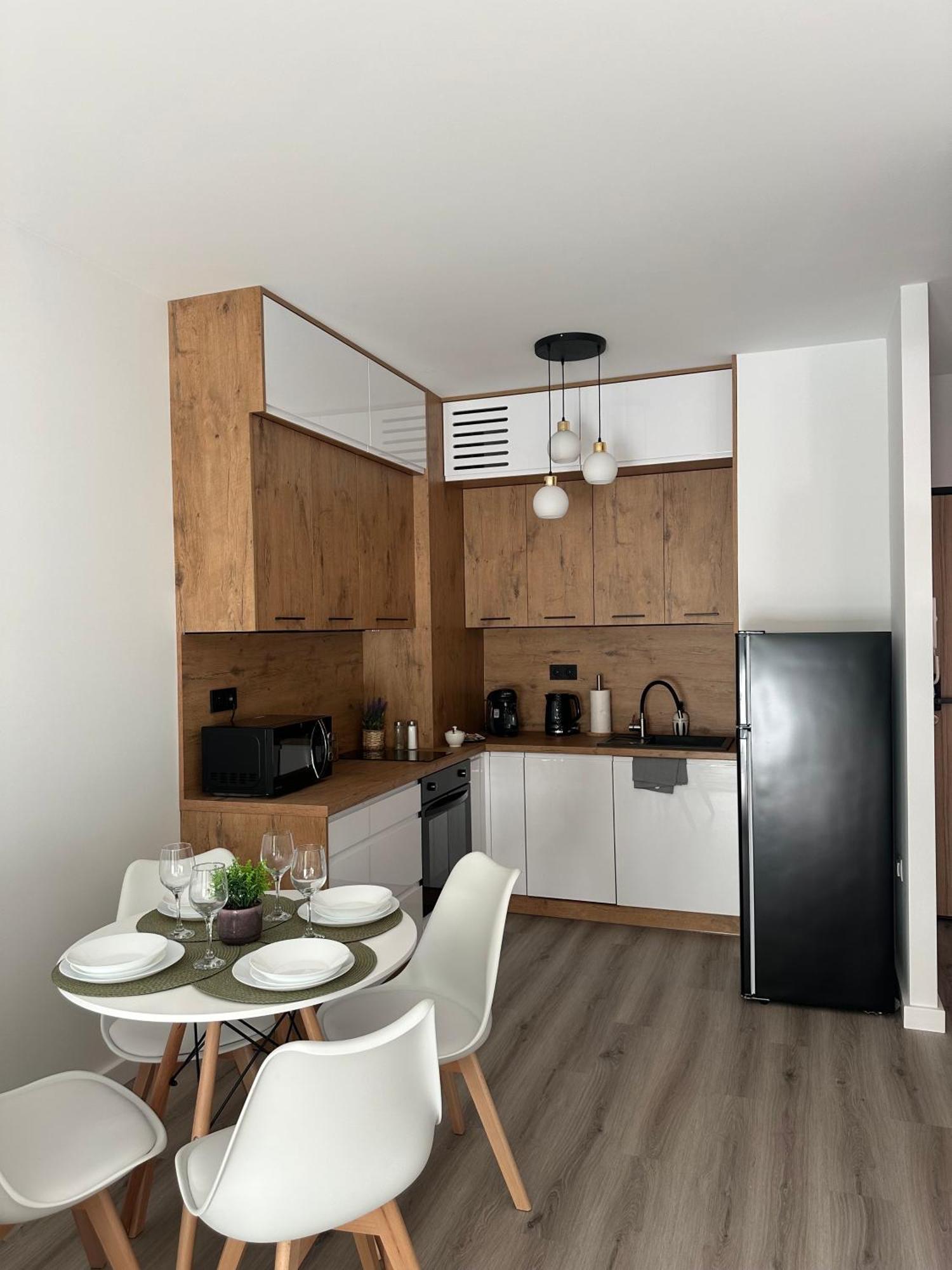 Skytravel 26 Apartament Pileckiego Nowy Dwor Mazowiecki Airport Modlin 24H المظهر الخارجي الصورة