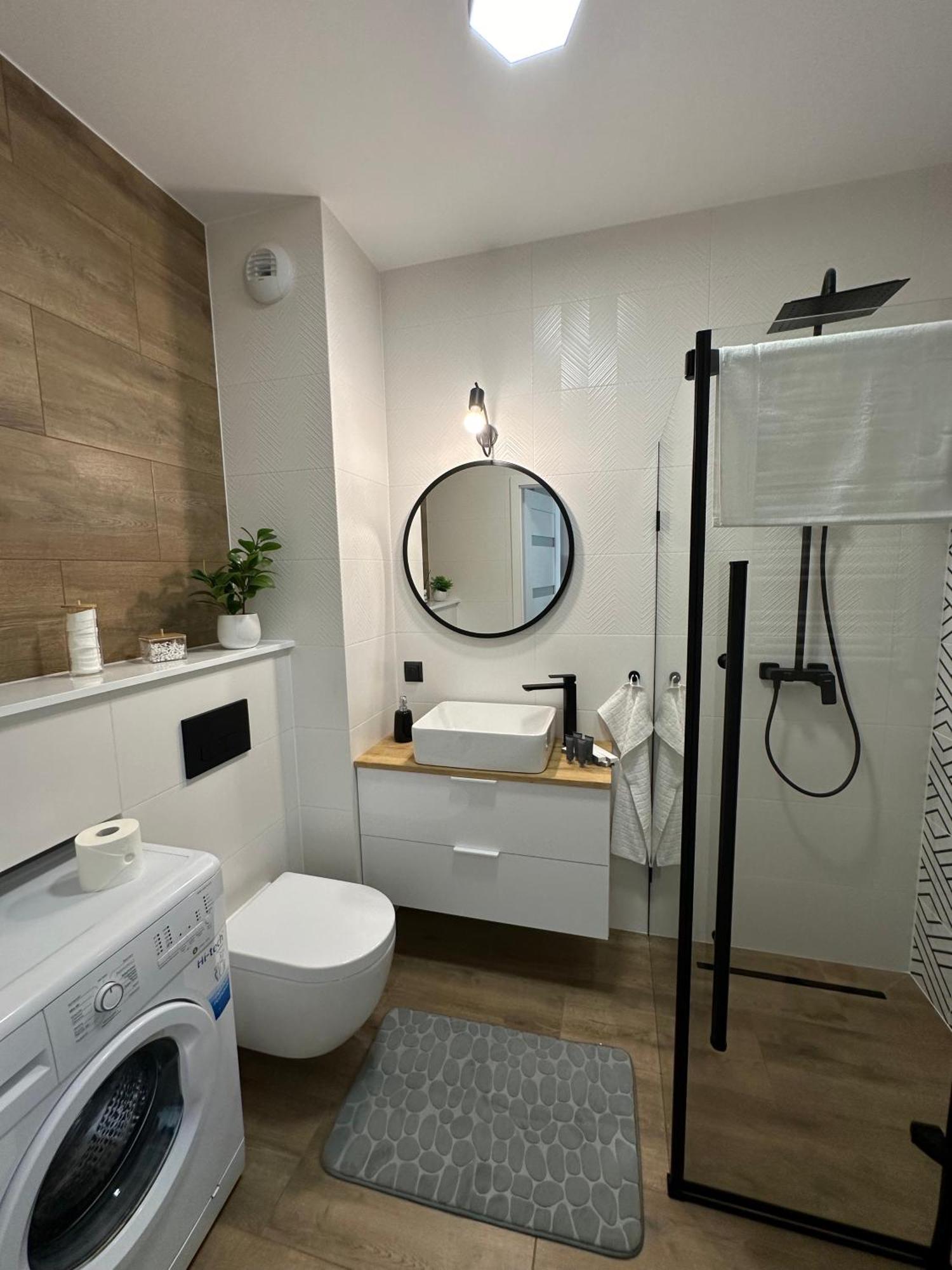 Skytravel 26 Apartament Pileckiego Nowy Dwor Mazowiecki Airport Modlin 24H المظهر الخارجي الصورة